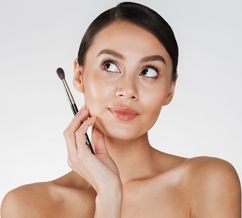 Легкий макияж для начинающих: пошаговая инструкция 